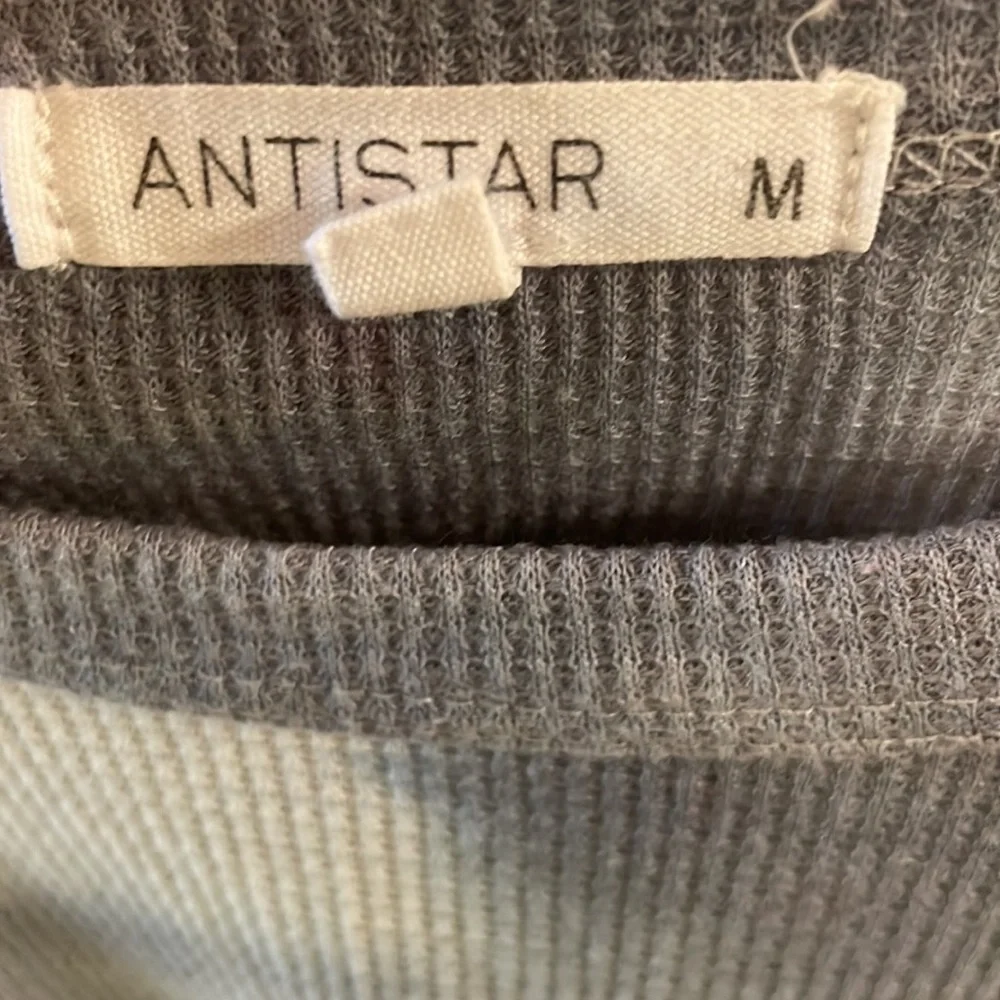 top - Picture 3 of 3